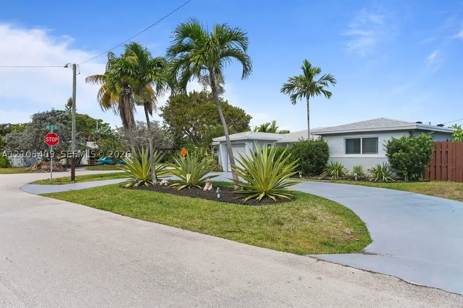 1501 NE 40th Ct, Oakland Park, FL 33334 - #2