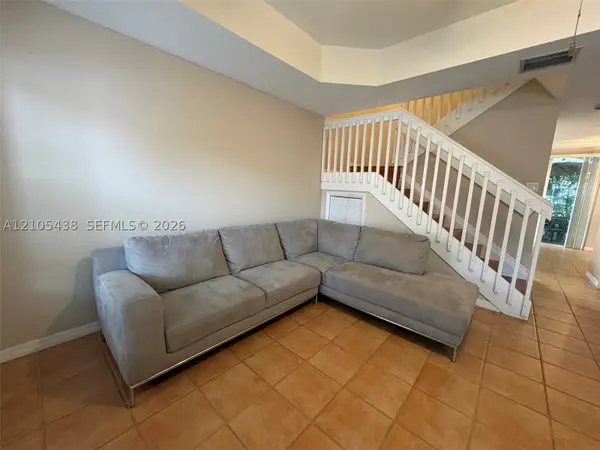 620 SW 107th Ave #702, Pembroke Pines, FL 33025