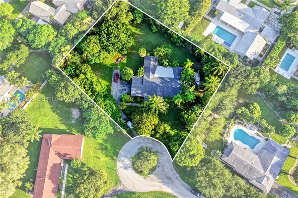 7210 SW 151st St, Palmetto Bay, FL 33158