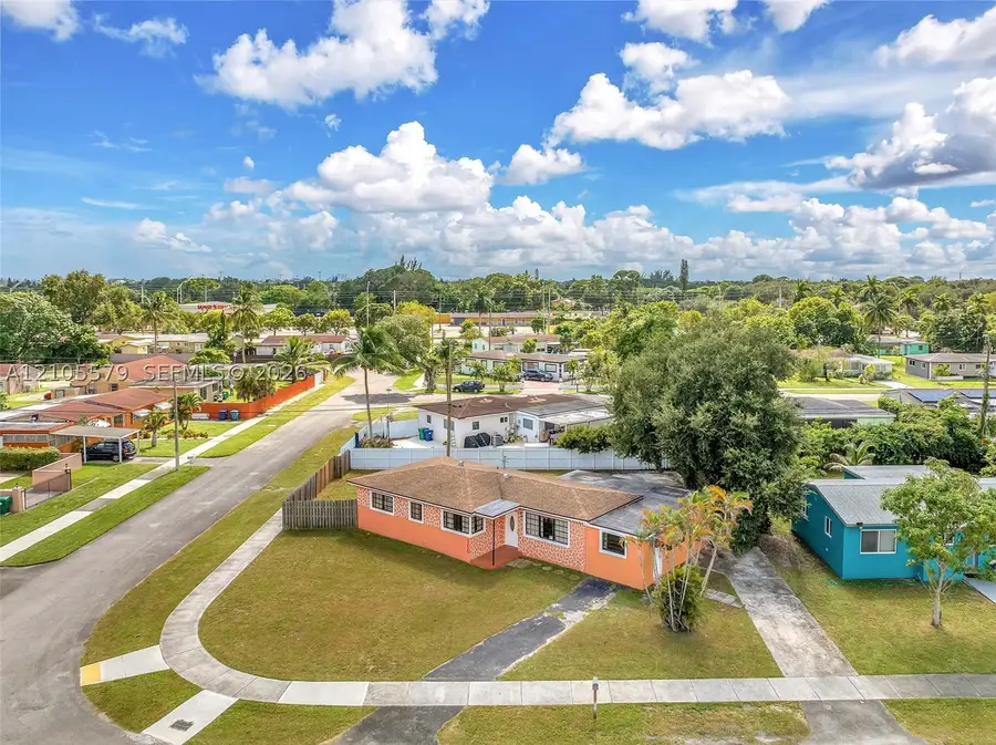 1750 NW 185th St, Miami Gardens, FL 33056 - #3