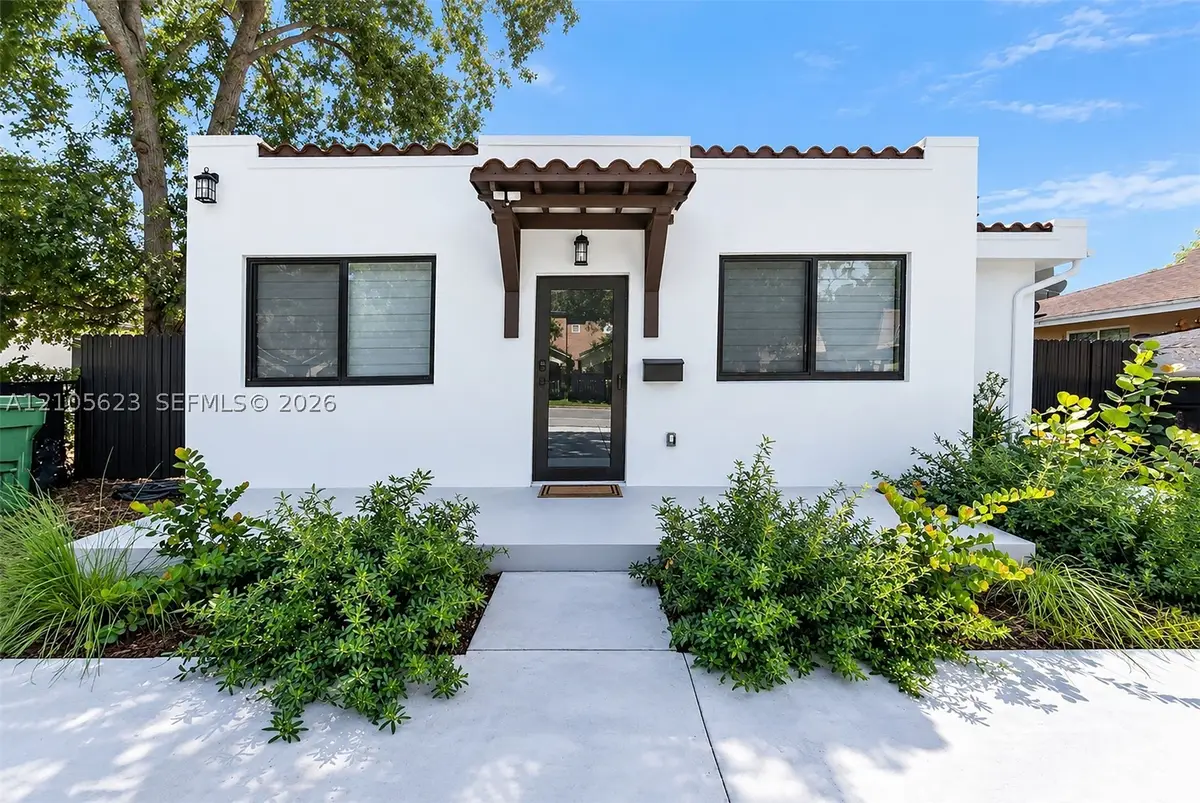 158 E 4th St, Hialeah, FL 33010 - #1