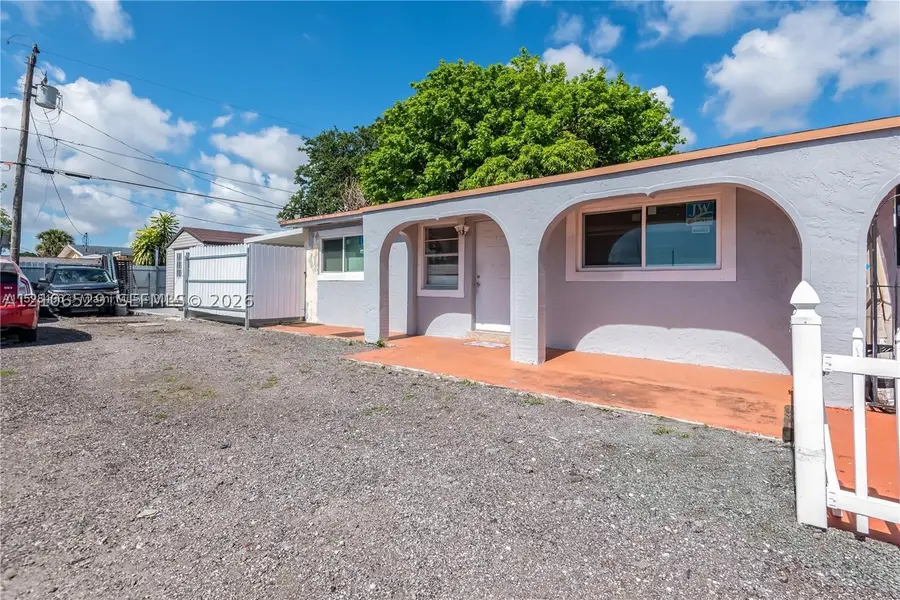 2800 NW 94th St, Miami, FL 33147 - #2