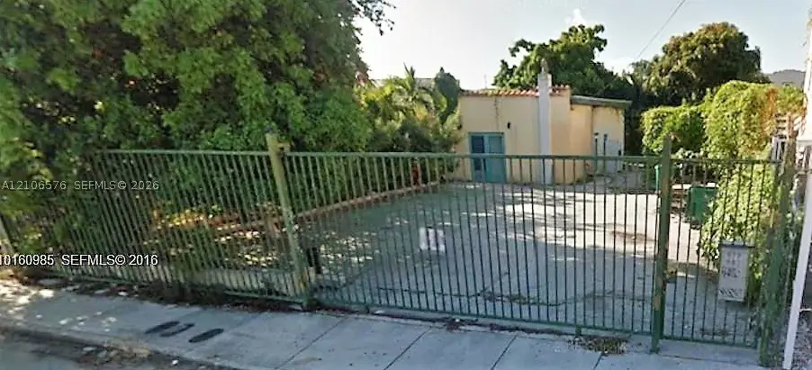 983 SW 6th St, Miami, FL 33130 - #1
