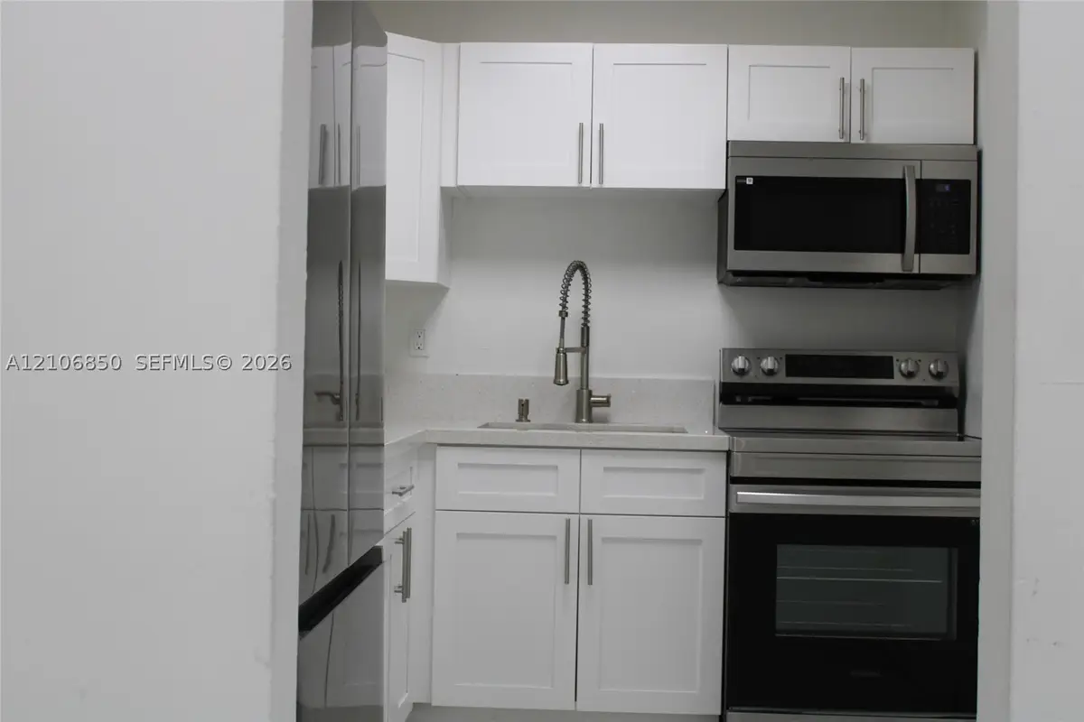 1055 W 77th St #308, Hialeah, FL 33014 - #1