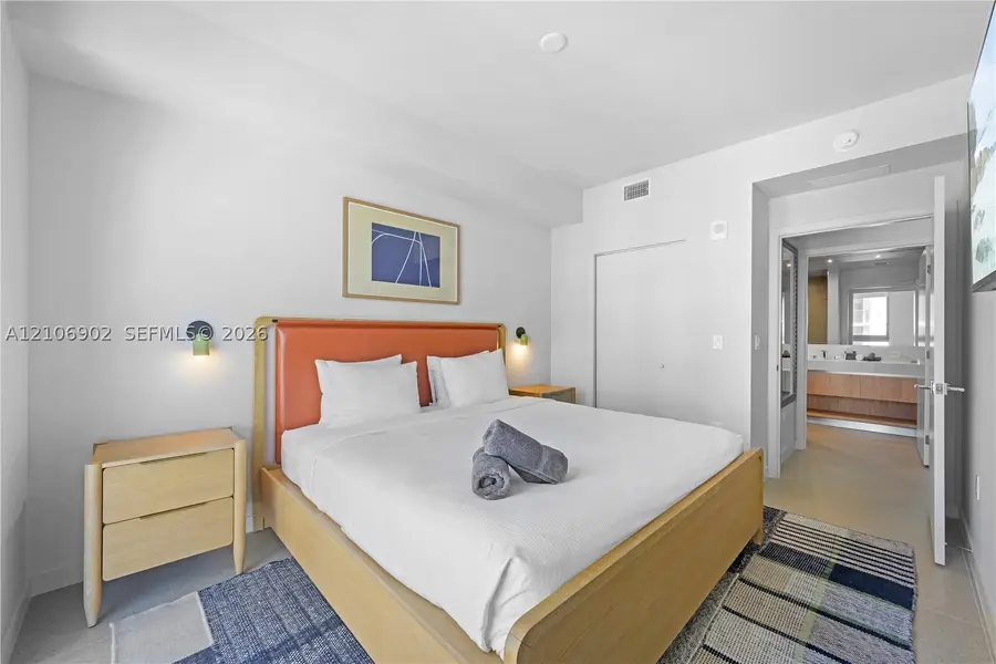 11 NE 6th St #1111, Miami, FL 33132 - #3