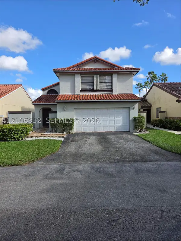 6328 NW 181st Ter, Hialeah, FL 33015