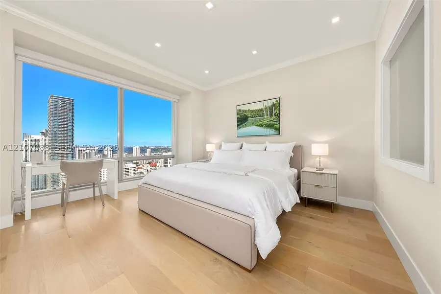 1425 Brickell Ave #51D, Miami, FL 33131 - #3