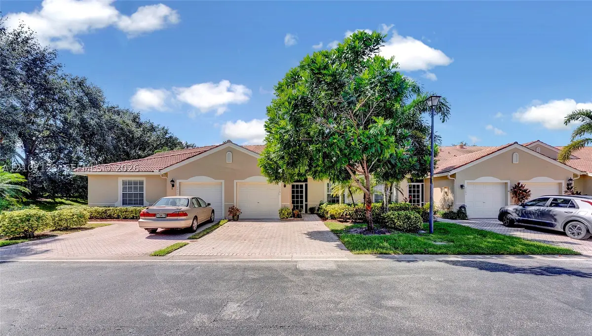2041 Stonington Ter, West Palm Beach, FL 33411 - #1