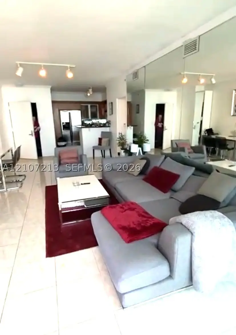 325 S Biscayne Blvd #4214, Miami, FL 33131 - #2