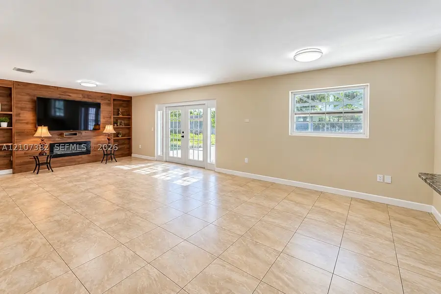 859 Caroline Cir, Lake Belvedere Estates, FL 33413 - #3