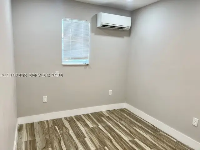 922 NW 2nd St, Miami, FL 33128 - #3