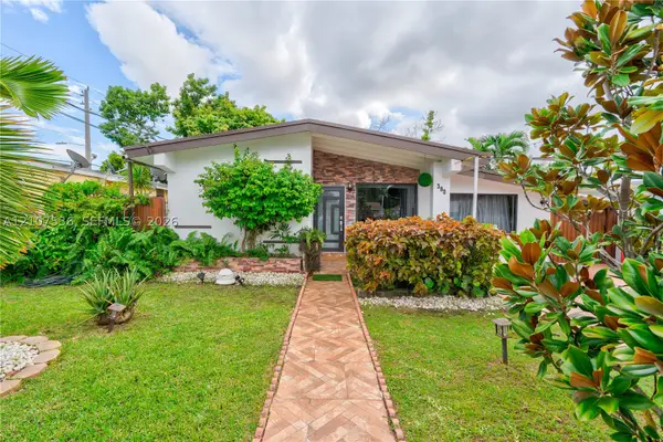 380 NE 173rd St, North Miami Beach, FL 33162
