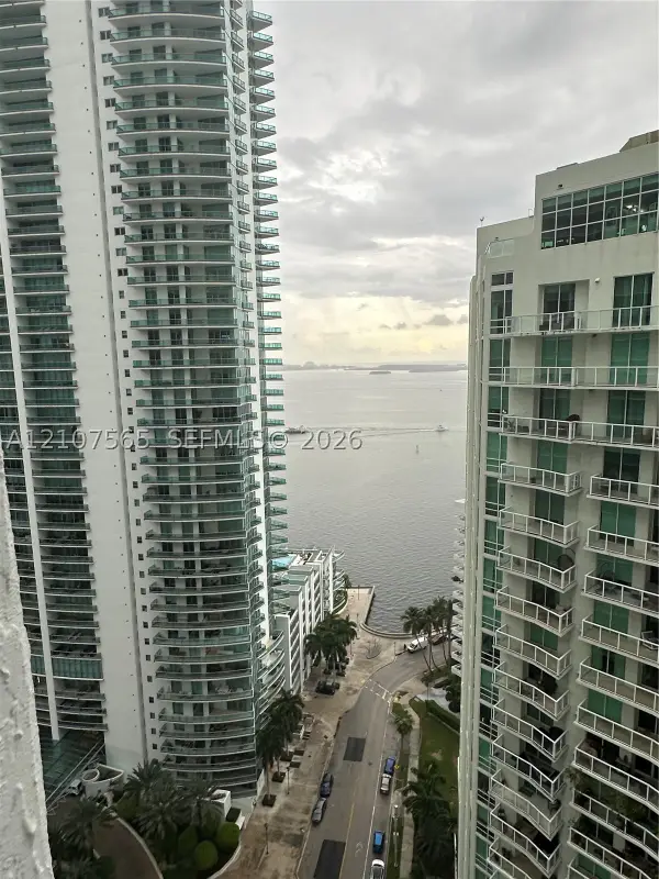 170 SE 14th St #2301, Miami, FL 33131