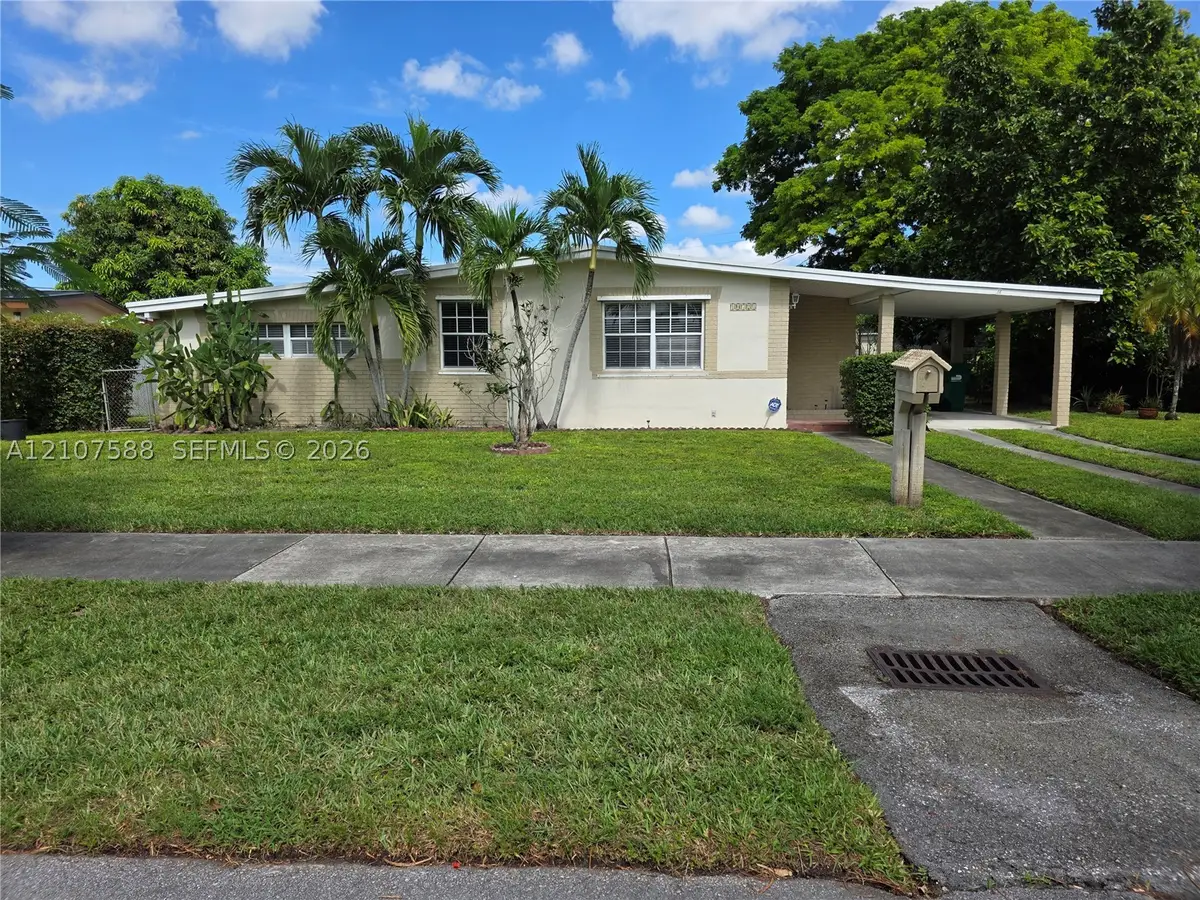 10721 SW 43rd Ln, Miami, FL 33165 - #1