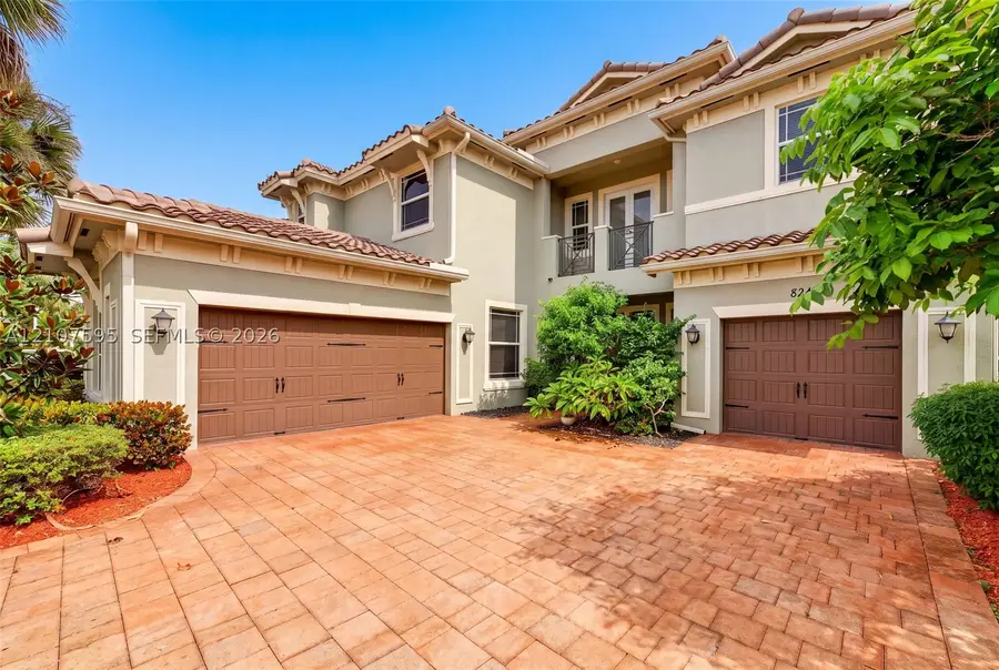 8960 Lakeview Pl, Parkland, FL 33076 - #2