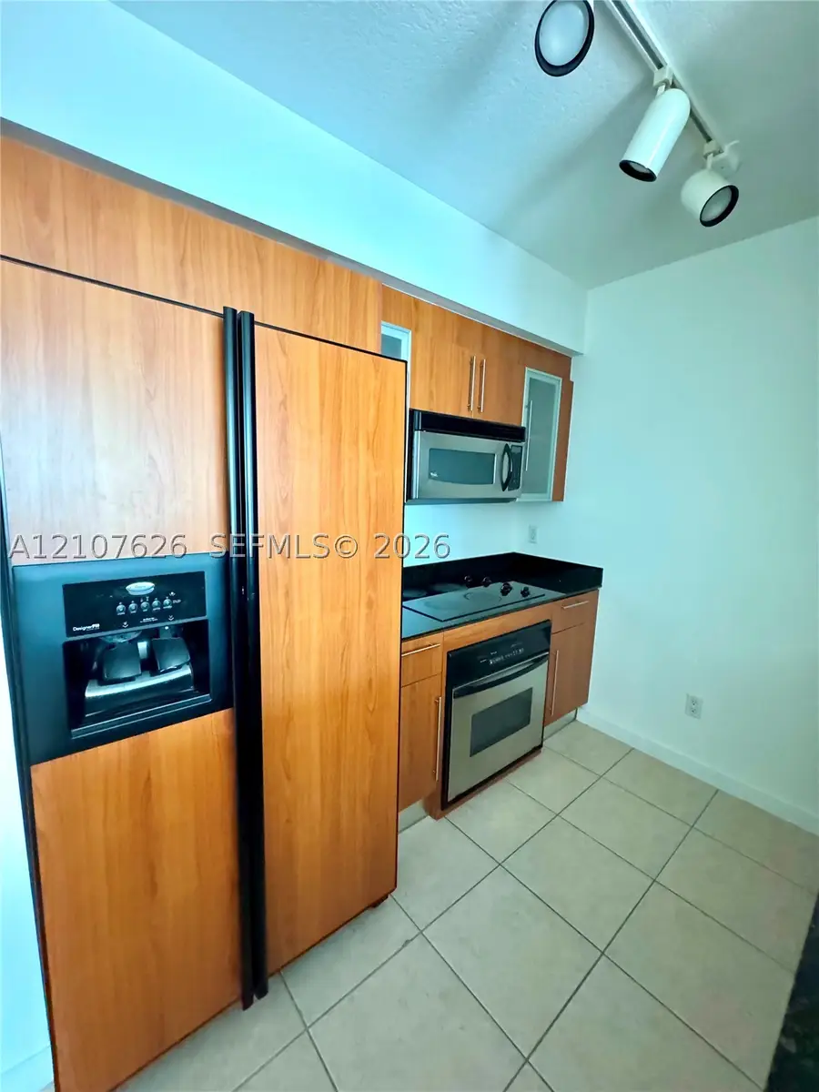 325 S Biscayne Blvd #1116, Miami, FL 33131 - #3