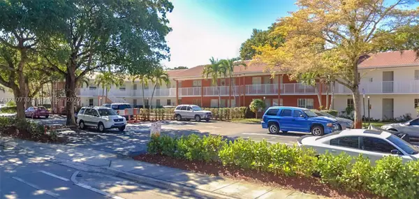 3100 Coral Springs Dr #2B, Coral Springs, FL 33065