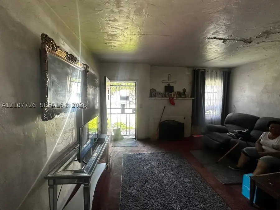 1468 NW 37th St, Miami, FL 33142 - #2