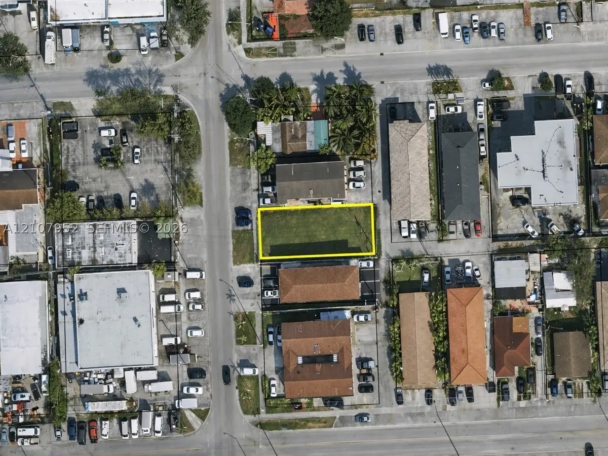 2657 W 2nd Ave, Hialeah, FL 33010 - #1