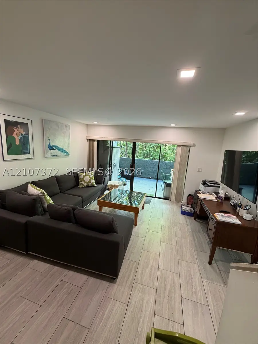 1000 NW N River Dr #20, Miami, FL 33136 - #3