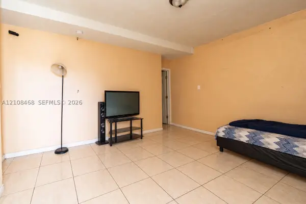 19740 NW 6th Pl, Miami Gardens, FL 33169