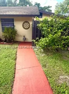 Address Withheld By Seller, Hollywood, FL 33024
