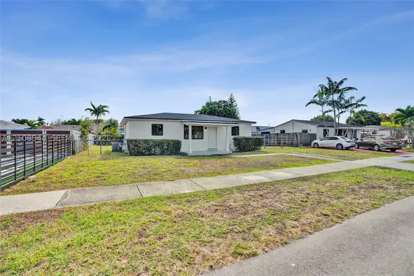 10100 SW 38th Ter, Miami, FL 33165