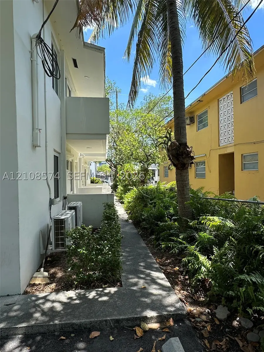 112 SW 11th Ave, Miami, FL 33130 - #2
