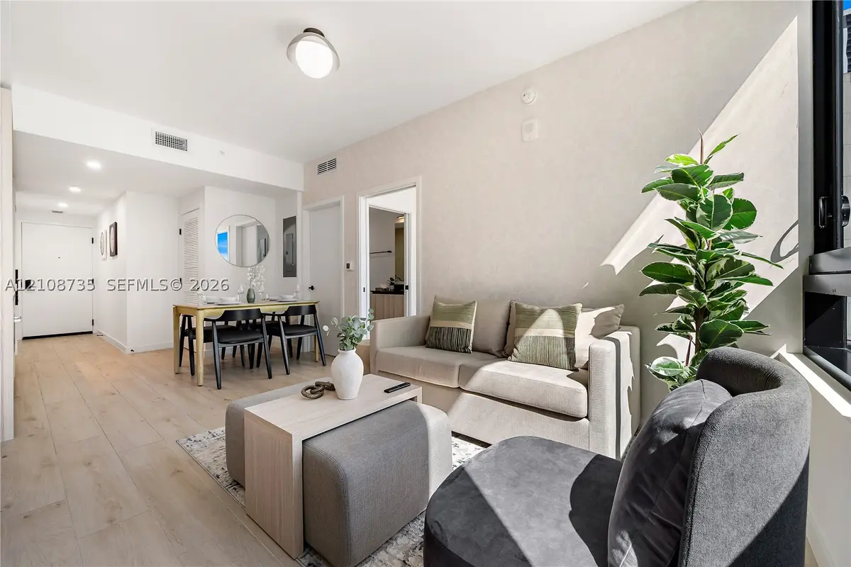 225 N Miami Ave #803, Miami, FL 33128 - #1