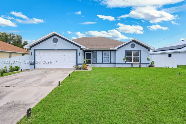 438 Willowbrook Dr, Lehigh Acres, FL 33972