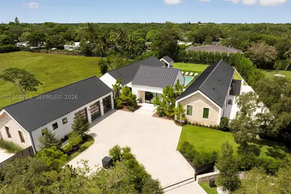 6973 SW 151st St, Palmetto Bay, FL 33158