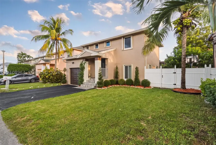 5840 Woodland Point Dr, Tamarac, FL 33319 - #2