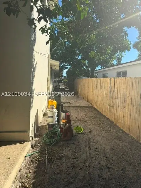 683 E 19th St, Hialeah, FL 33013 - #2