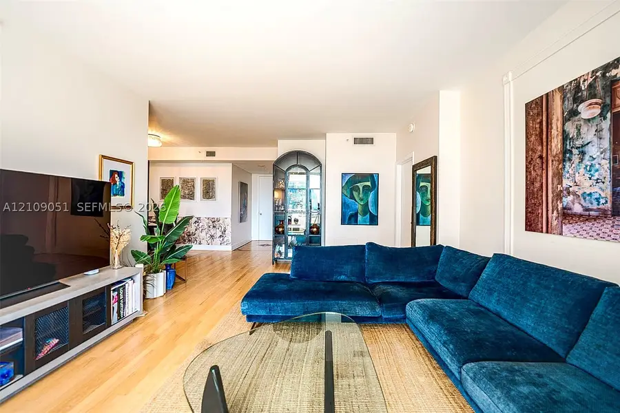888 Brickell Key Dr #903, Miami, FL 33131 - #2