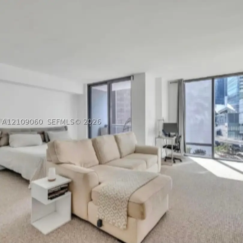31 SE 6th St #805, Miami, FL 33131 - #1