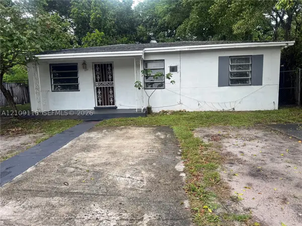 1351 NE 149th St, Miami, FL 33161