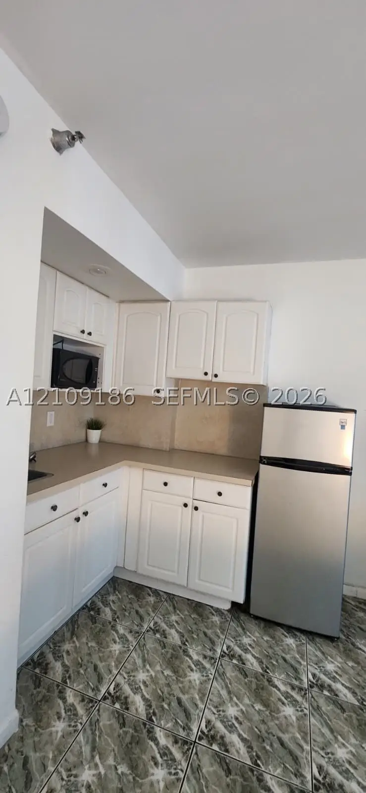 5445 Collins Ave #1408, Miami Beach, FL 33140 - #2