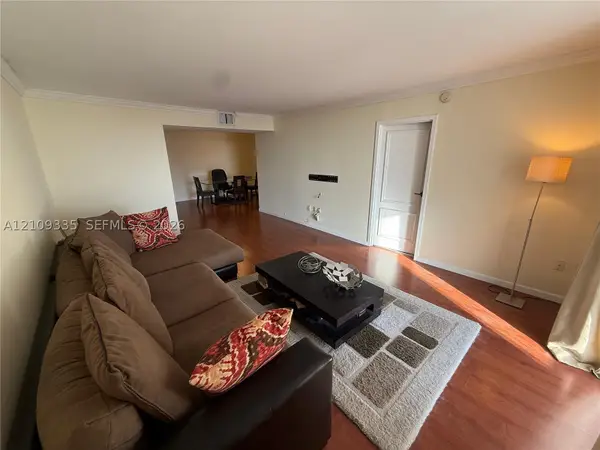 2333 Brickell Ave #2614, Miami, FL 33129