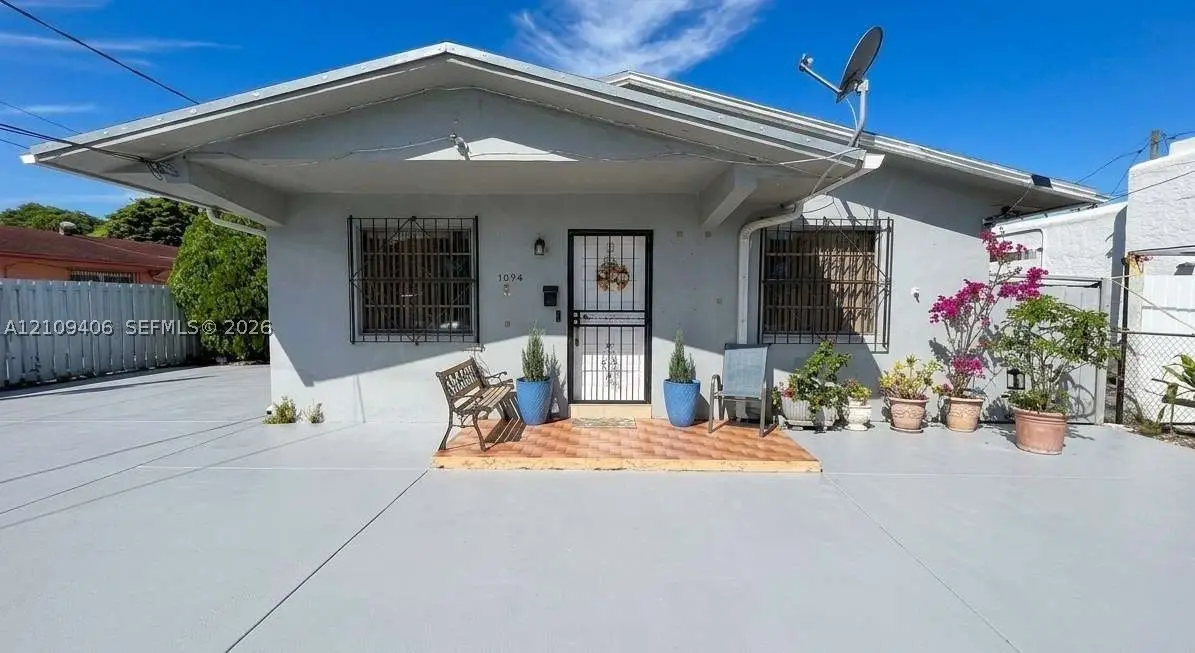 1004 NW 33rd Ave, Miami, FL 33125 - #1