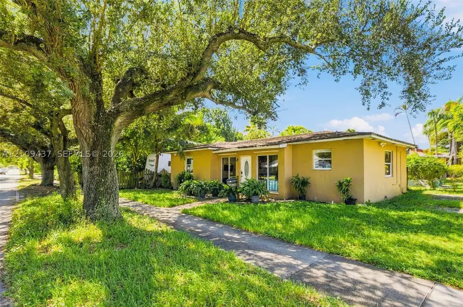 910 S 28th Ave, Hollywood, FL 33020 - #2
