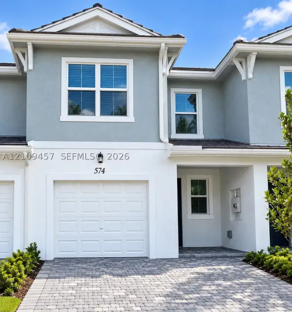 574 Parsons Way, Deerfield Beach, FL 33442