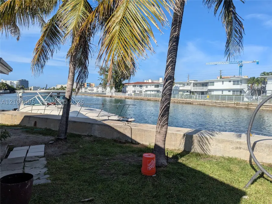 7751 Hawthorne Ave, Miami Beach, FL 33141 - #2