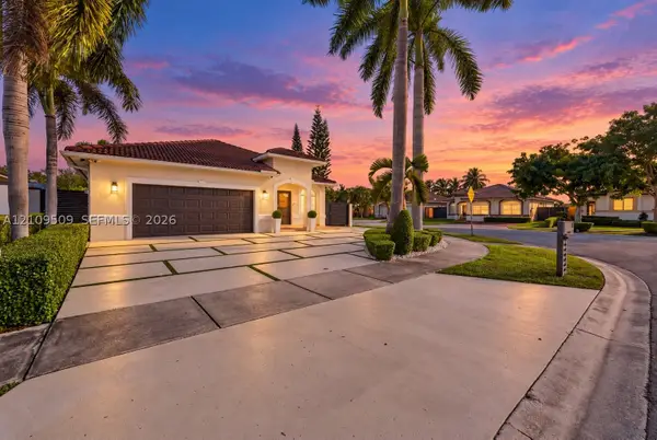 7721 NW 201st Ter, Hialeah, FL 33015