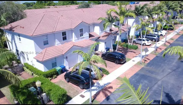 1035 NE 207th Ter, Miami, FL 33179