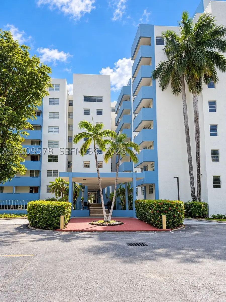 5050 NW 7th St #218, Miami, FL 33126 - #2