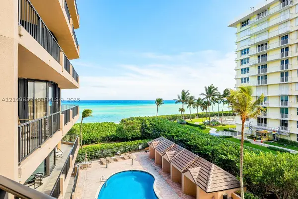 530 Ocean Dr #405, Juno Beach, FL 33408