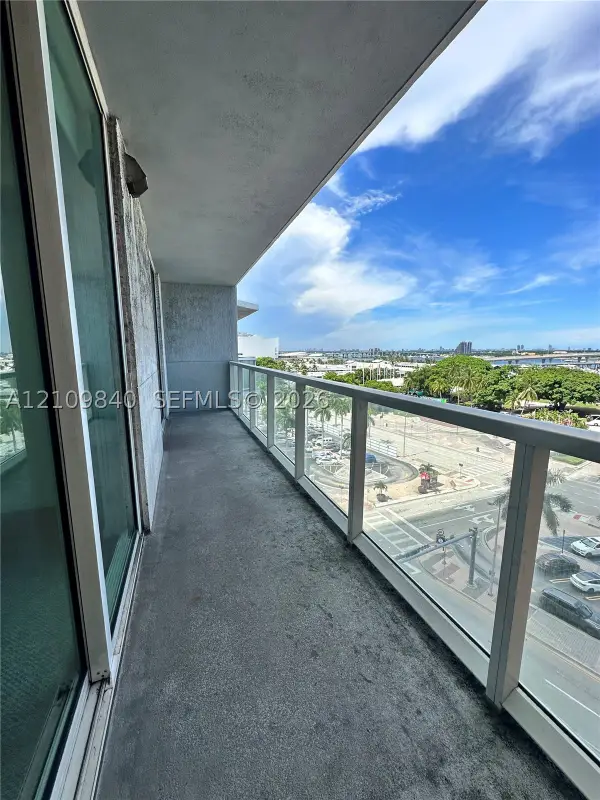 244 Biscayne Blvd #703, Miami, FL 33132