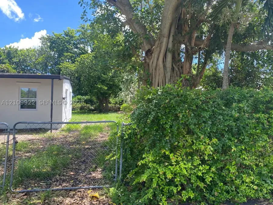 16525 NW 22nd Ct, Miami Gardens, FL 33054 - #2