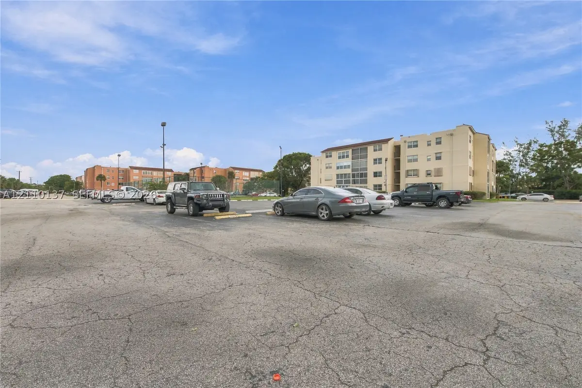 2871 Somerset Dr #205, Lauderdale Lakes, FL 33311 - #1
