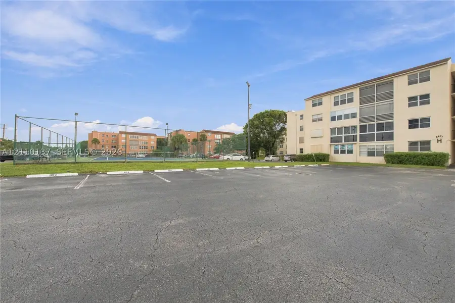 2871 Somerset Dr #205, Lauderdale Lakes, FL 33311 - #2